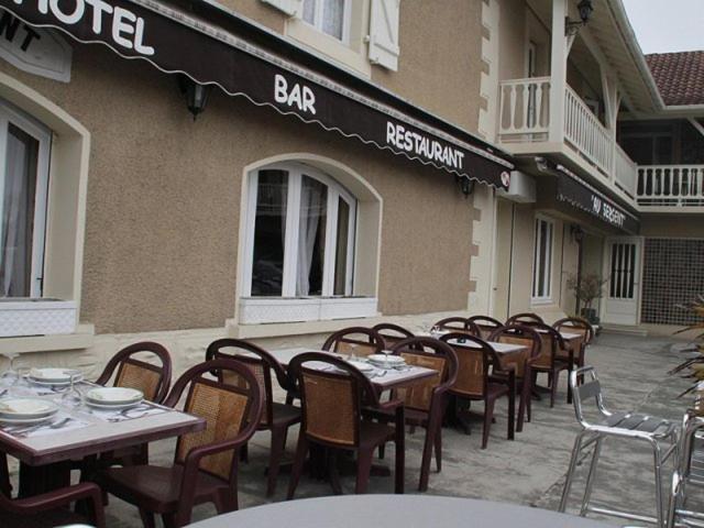 Hotel Peret Denguin Exterior photo